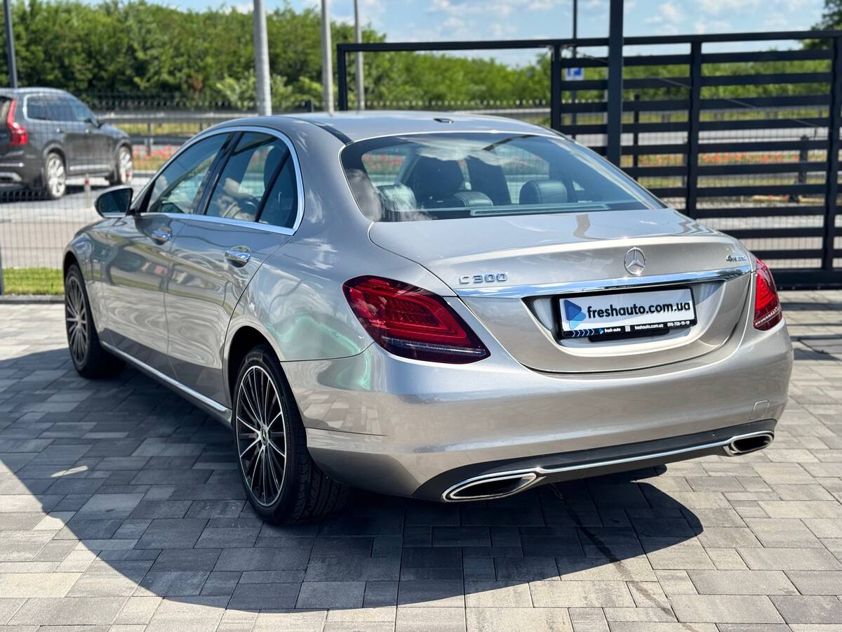 Mercedes-Benz C-Class 2018 - Тип кузова: Sedan 