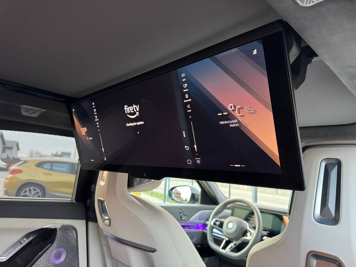 BMW i7 2023 - Потужність: 462 кс