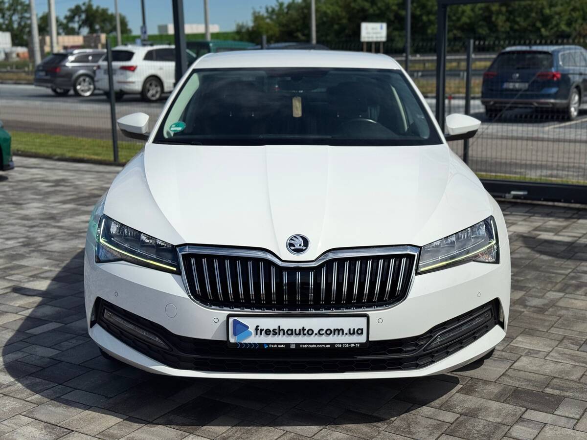 Skoda Superb 2021 (Шкода Суперб) — фото 2 з 5