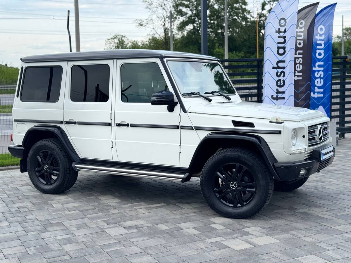 Mercedes-Benz G-Class 2015 - DriveType: All-wheel 