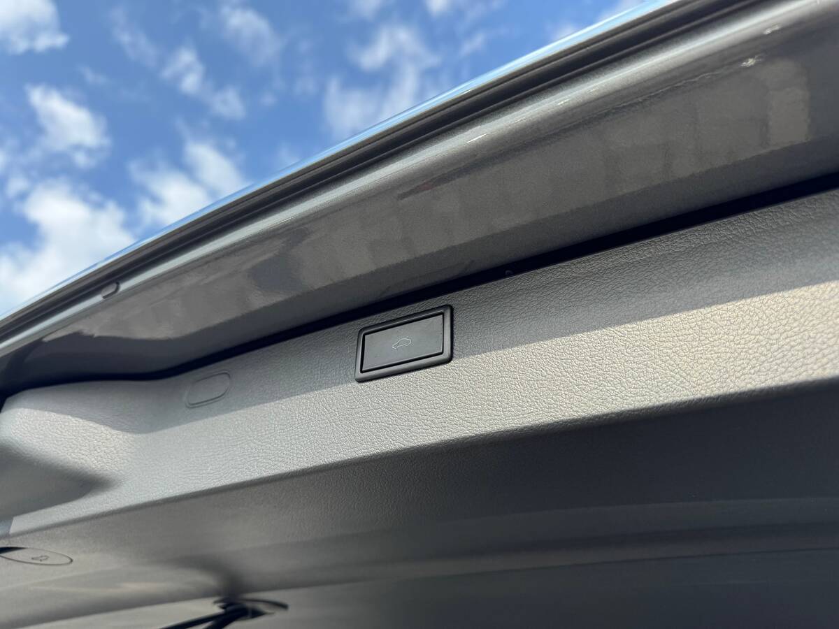 Volkswagen Multivan 2020 - фреш авто