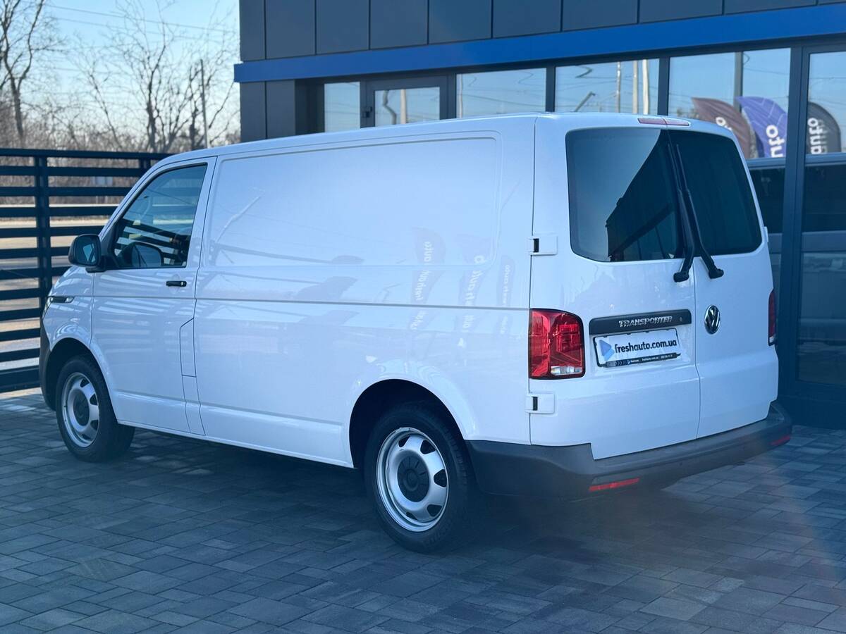 Volkswagen Transporter 2020 - Кількість місць: 3 