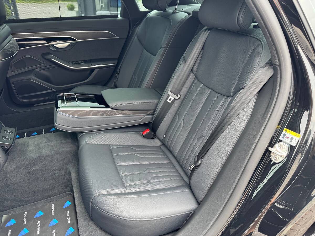Audi A8 2024 - Привід: Повний 