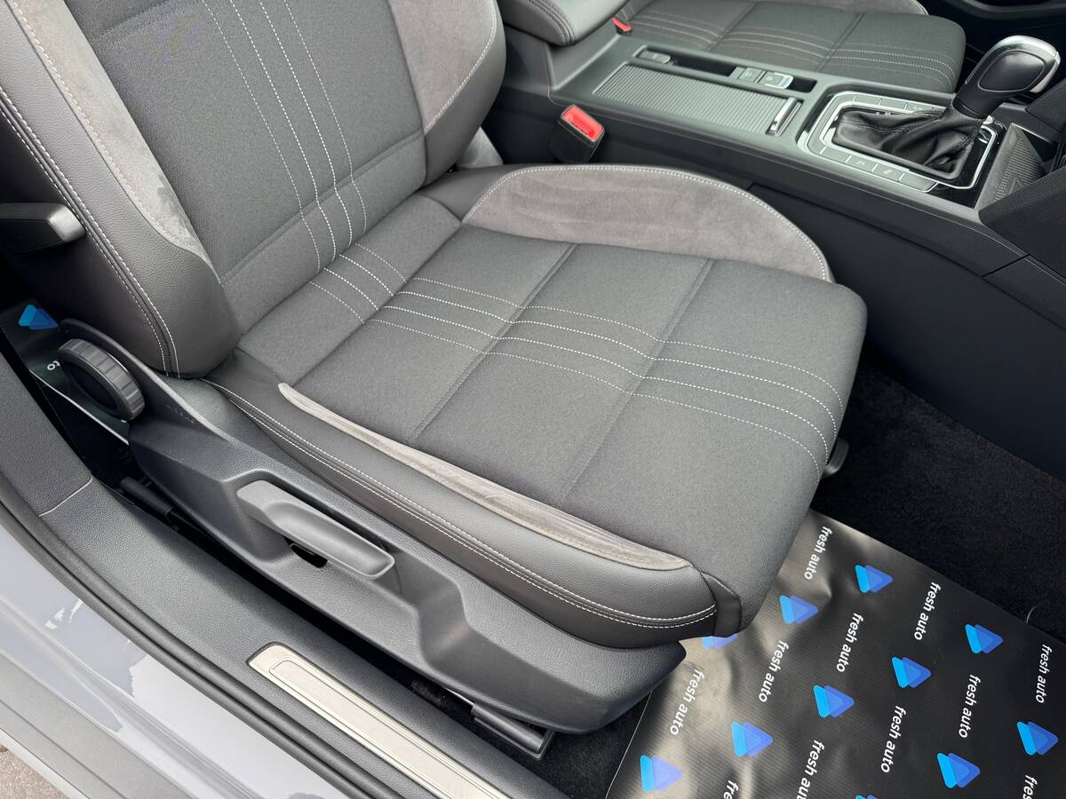 Volkswagen Passat Alltrack 2023 - фрешавто