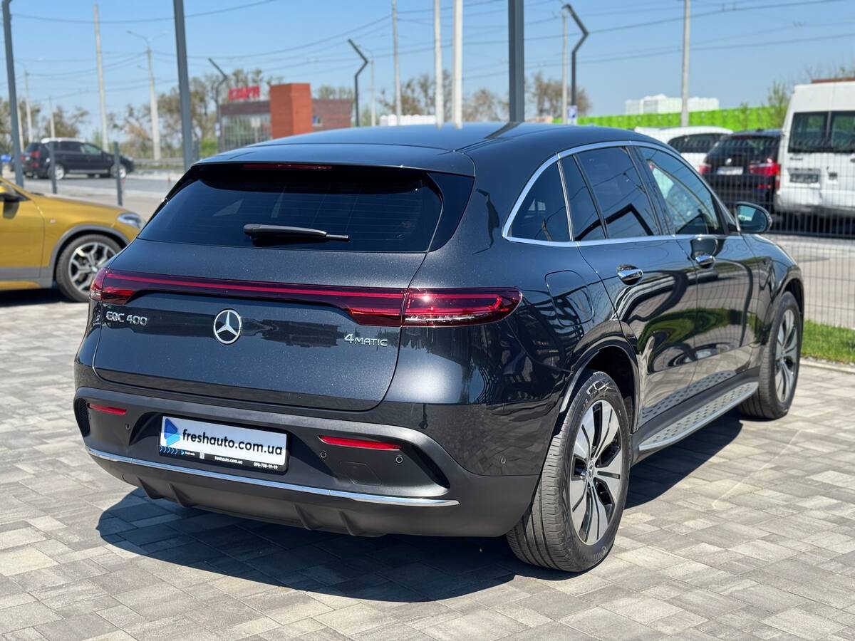 Mercedes-Benz EQC 2021 - Запас ходу: 400 км
