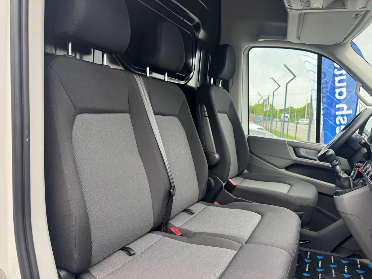 Volkswagen Crafter 2022 - fresh auto