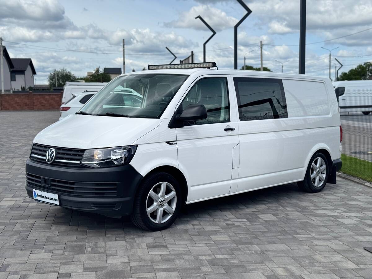 Volkswagen Transporter 2016 - Кількість місць: 6 