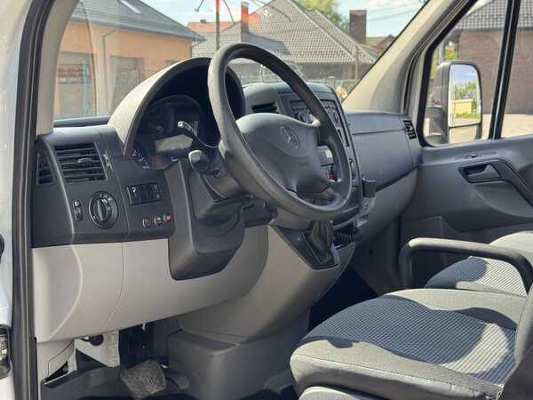 Mercedes-Benz Sprinter 2013
