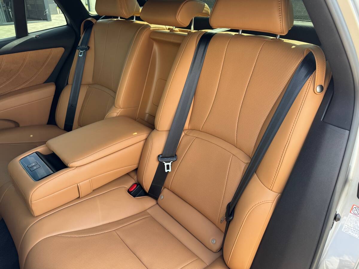 Lexus LS500 2022 - Привід: Задній 
