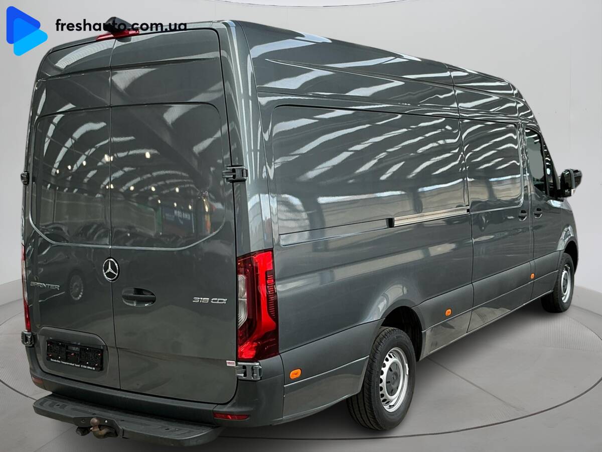 Mercedes-Benz Sprinter 2020 - Number Of Seats: 3 