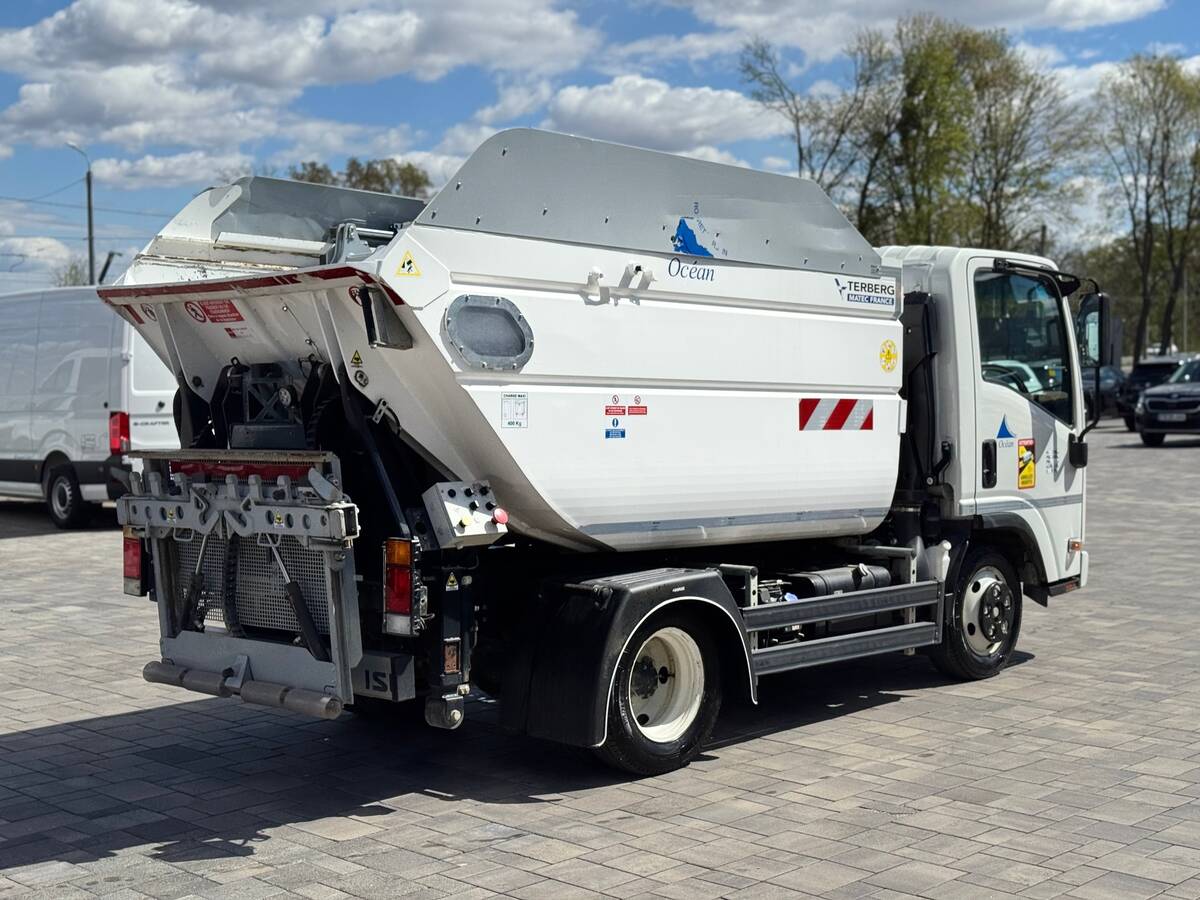 Isuzu NLR 2023 - Пробіг: 10 тис. км