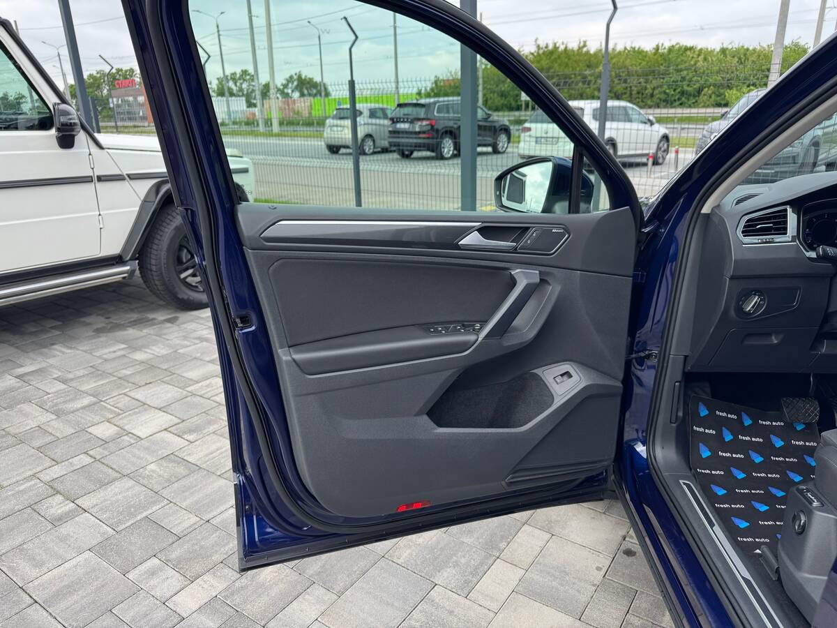 Volkswagen Tiguan 2019 - фреш авто