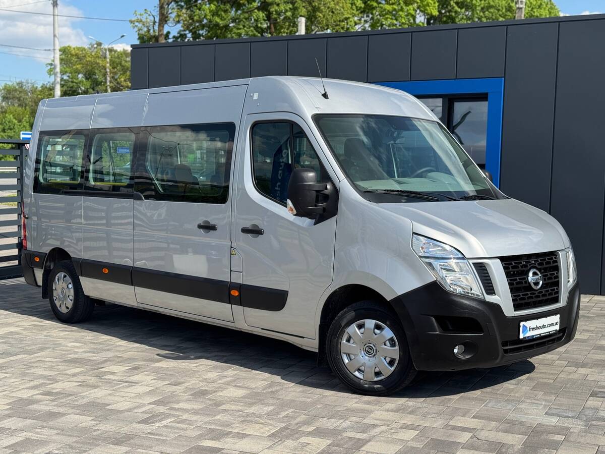 Nissan NV400 2015