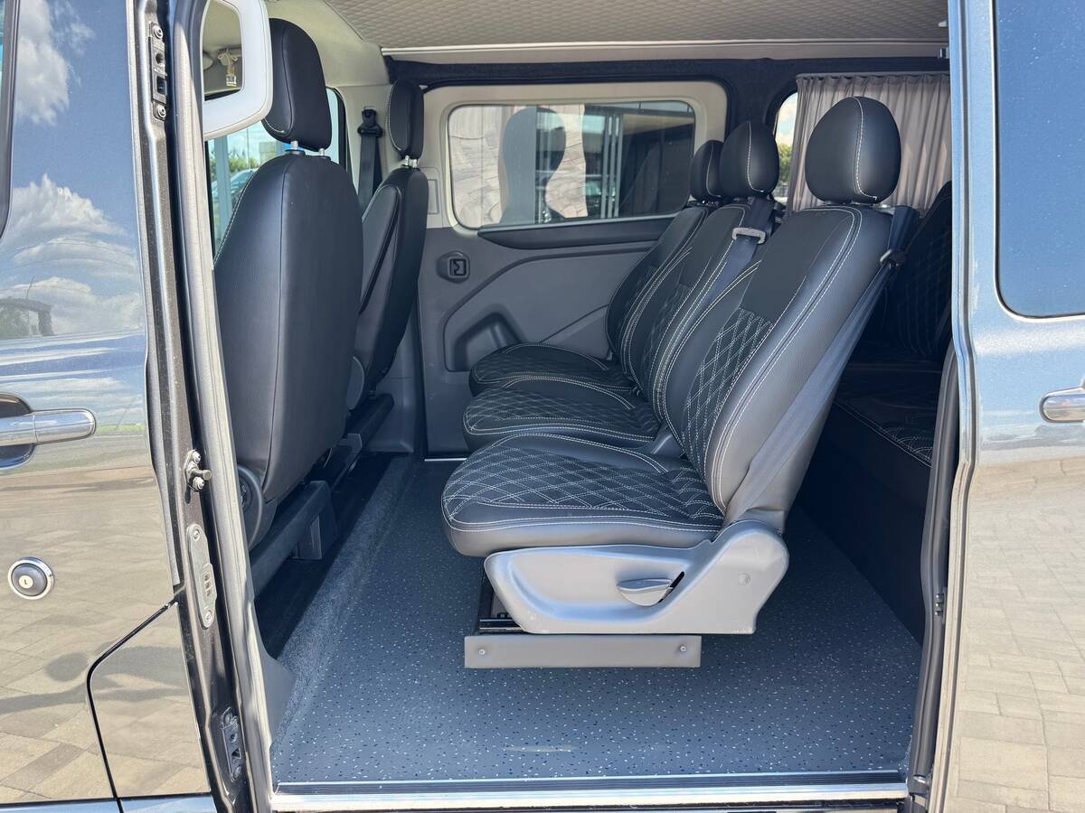 Ford Transit Custom 2018 - Number Of Seats: 8 