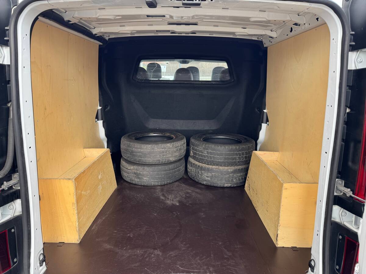 Renault Trafic 2021 - Об'єм двигуна: 2.0 л.