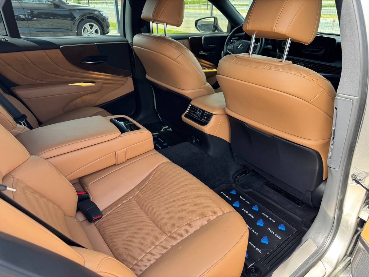 Lexus LS500 2022 - фрешавто