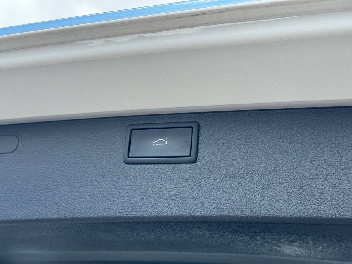 Volkswagen Multivan 2021 - fresh auto