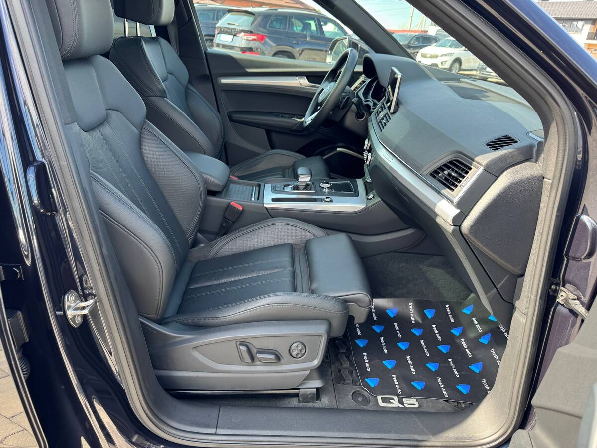 Audi Q5 2020 - Привід: Повний 