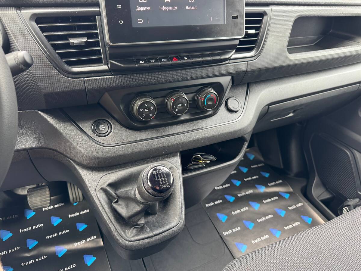 Renault Trafic 2022 - покупка авто