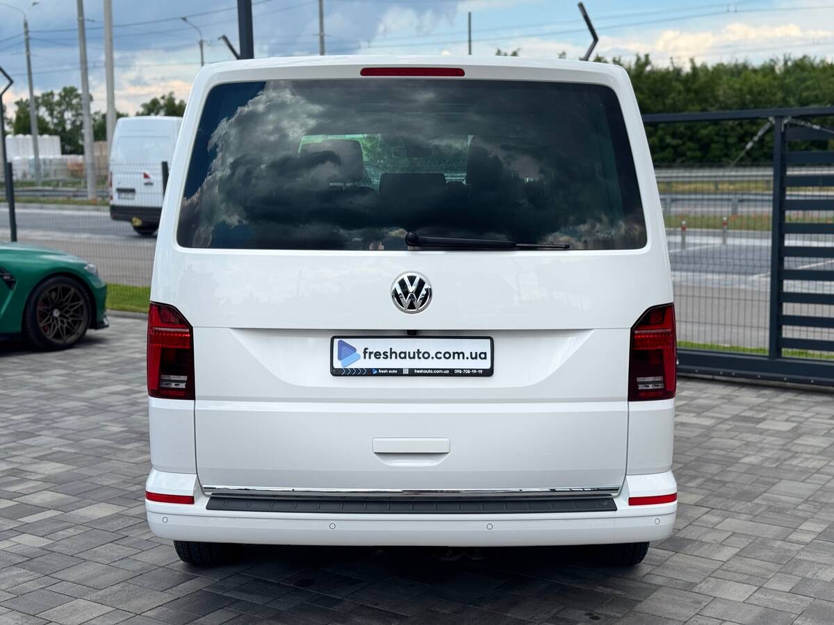 Volkswagen Multivan 2021 - Кількість місць: 7 