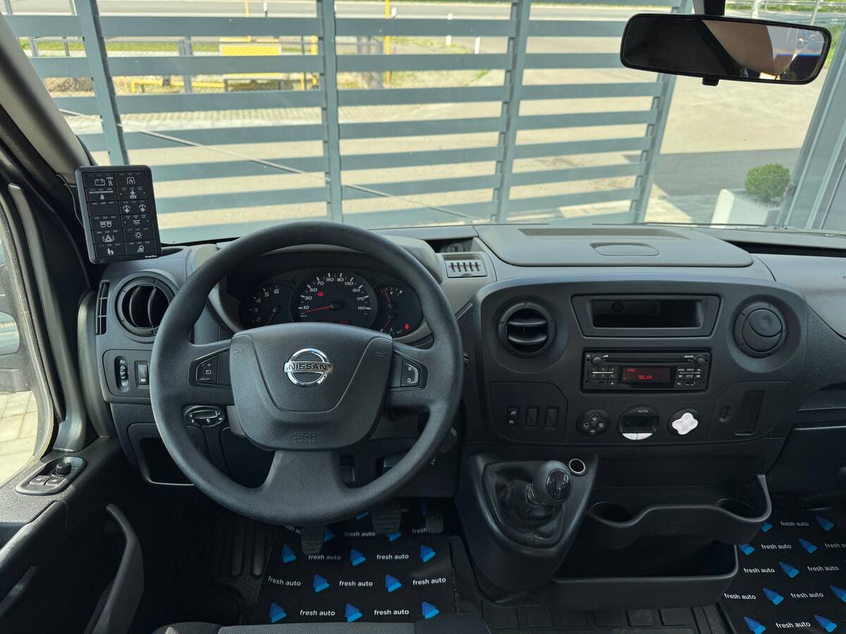 Nissan NV400 2015 - Transmission: Manual 