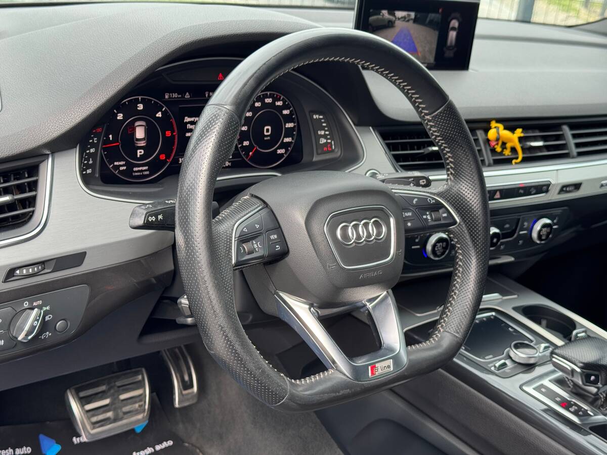 Audi Q7 2018 - фреш авто рівне