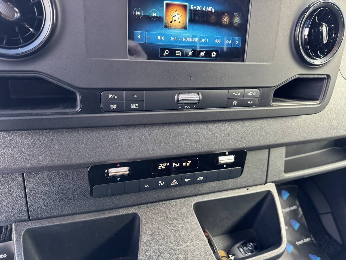 Mercedes-Benz sprinter 2020 - Об'єм двигуна: 2.2 л.