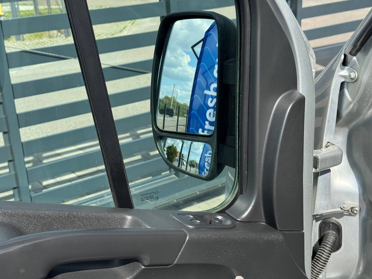 Nissan NV400 2015 - fresh auto