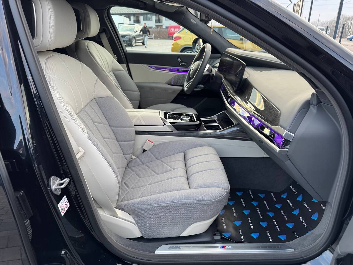BMW i7 2023 - Пробіг: 22 тис. км