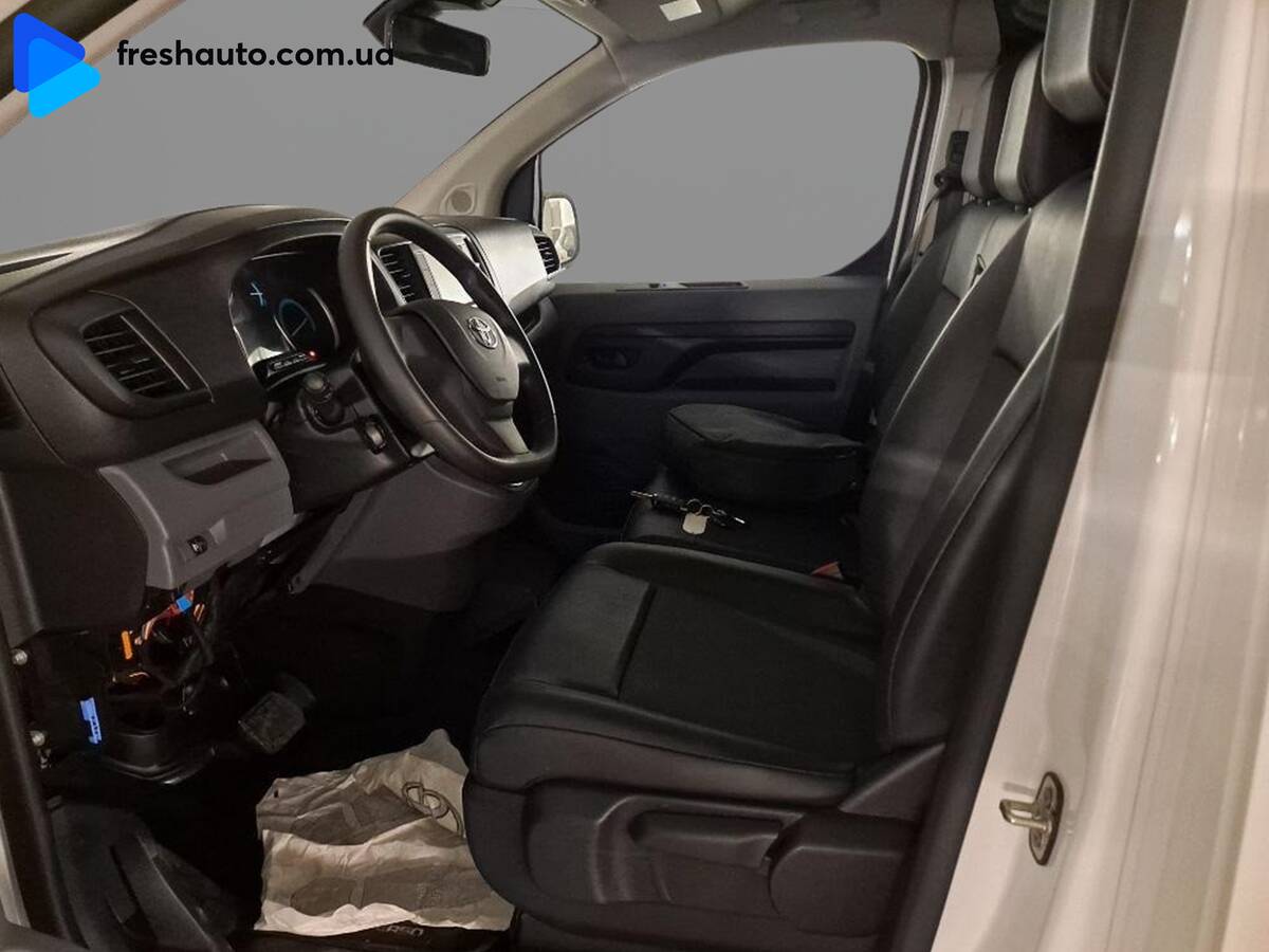 Toyota Proace 2021 - DriveType: Front 
