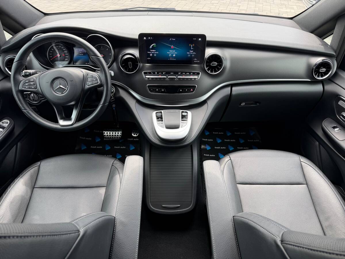 Mercedes-Benz V-Class 2021 - Потужність: 239 кс