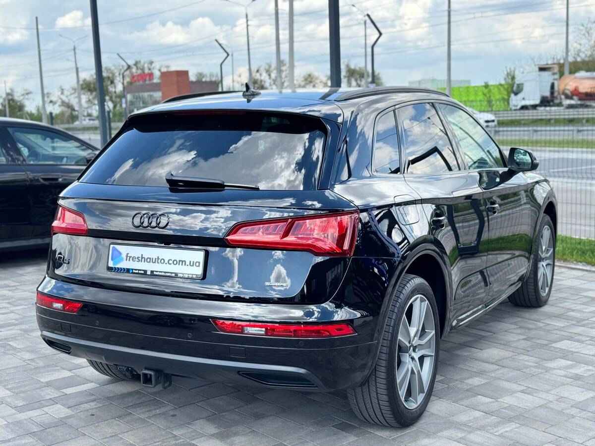 Audi Q5 2019 - Країна: Америка 