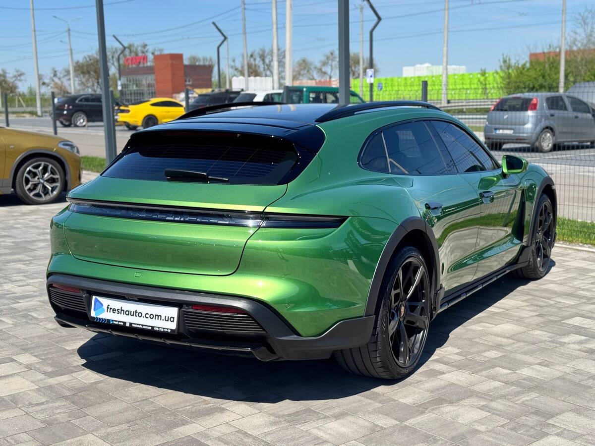 Porsche Taycan 2021 - Батарея: 94 кВт