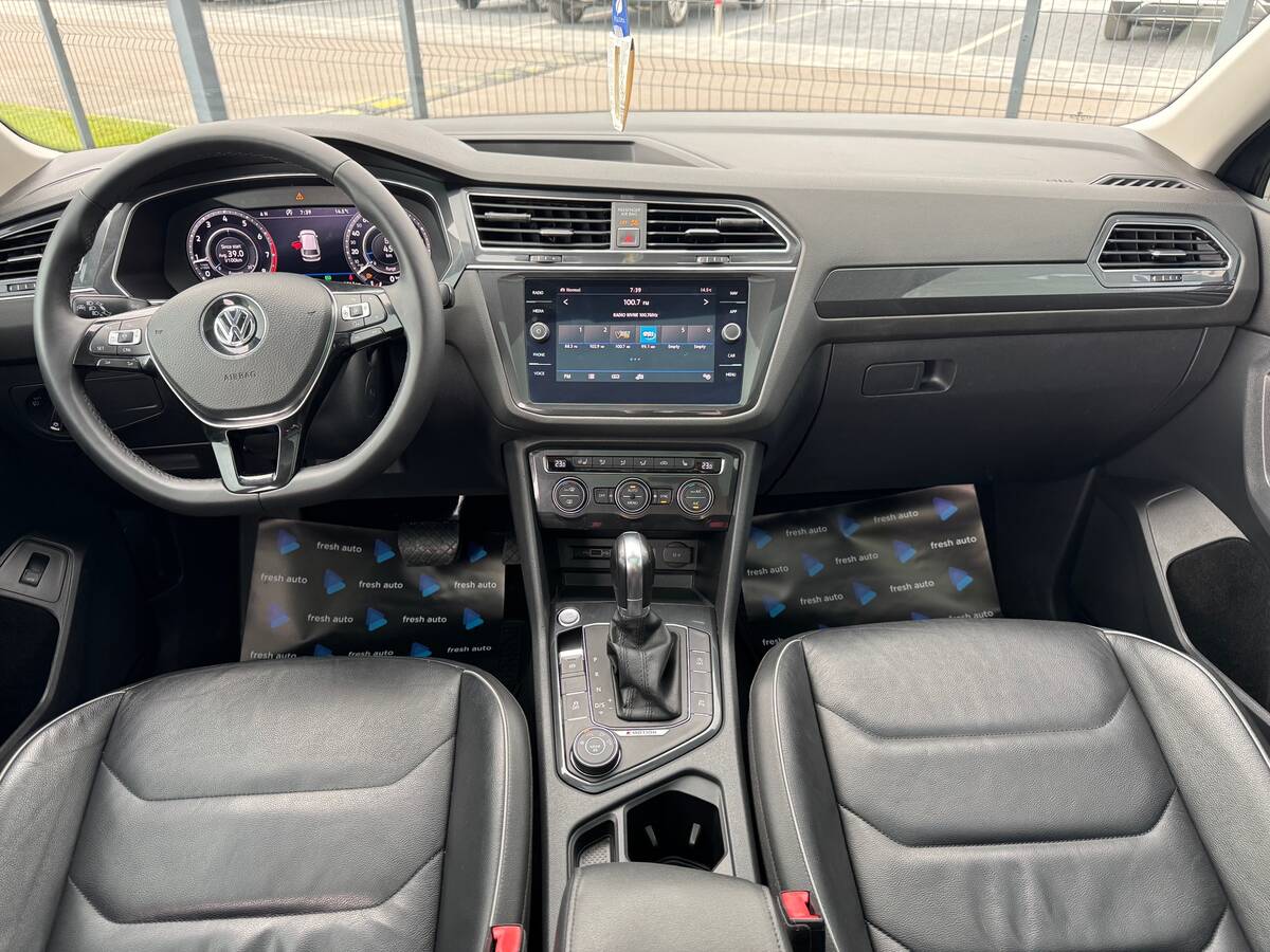 Volkswagen Tiguan 2018 (Фольксваген Тігуан) — фото 4 з 5