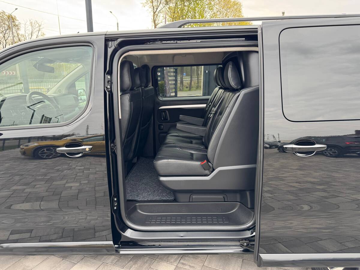 Opel Vivaro 2020 - Number Of Seats: 5 