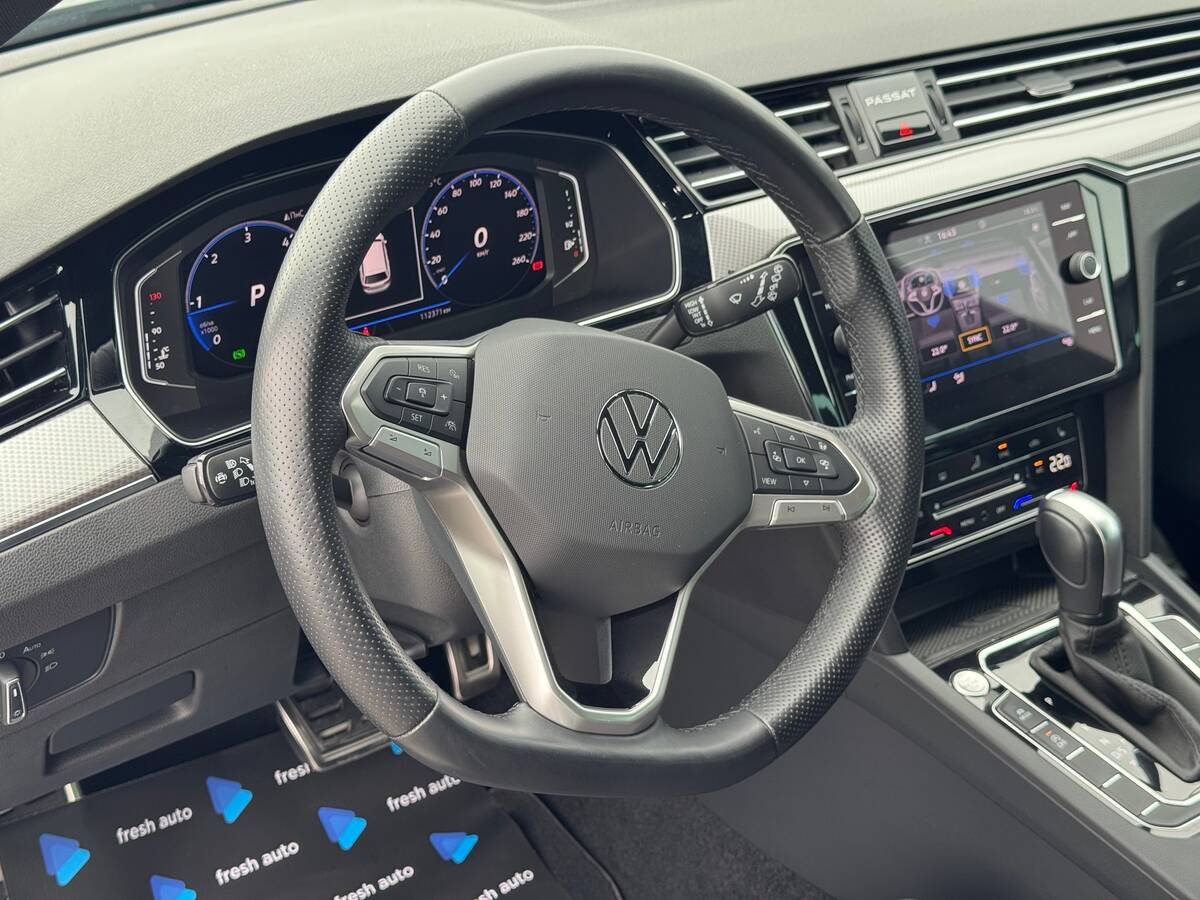 Volkswagen Passat Alltrack 2023 - фреш авто рівне