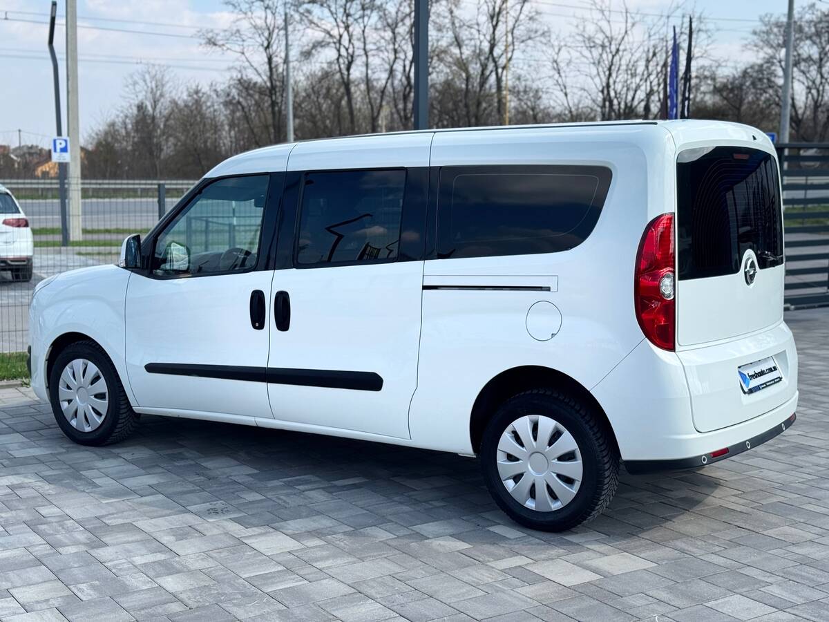 Opel Combo 2018 - Number Of Seats: 5 