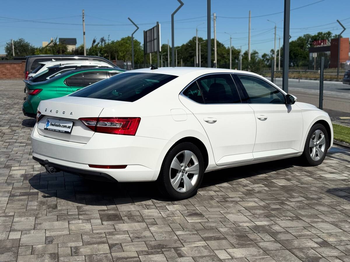 Skoda Superb 2021 (Шкода Суперб) — фото 3 з 5