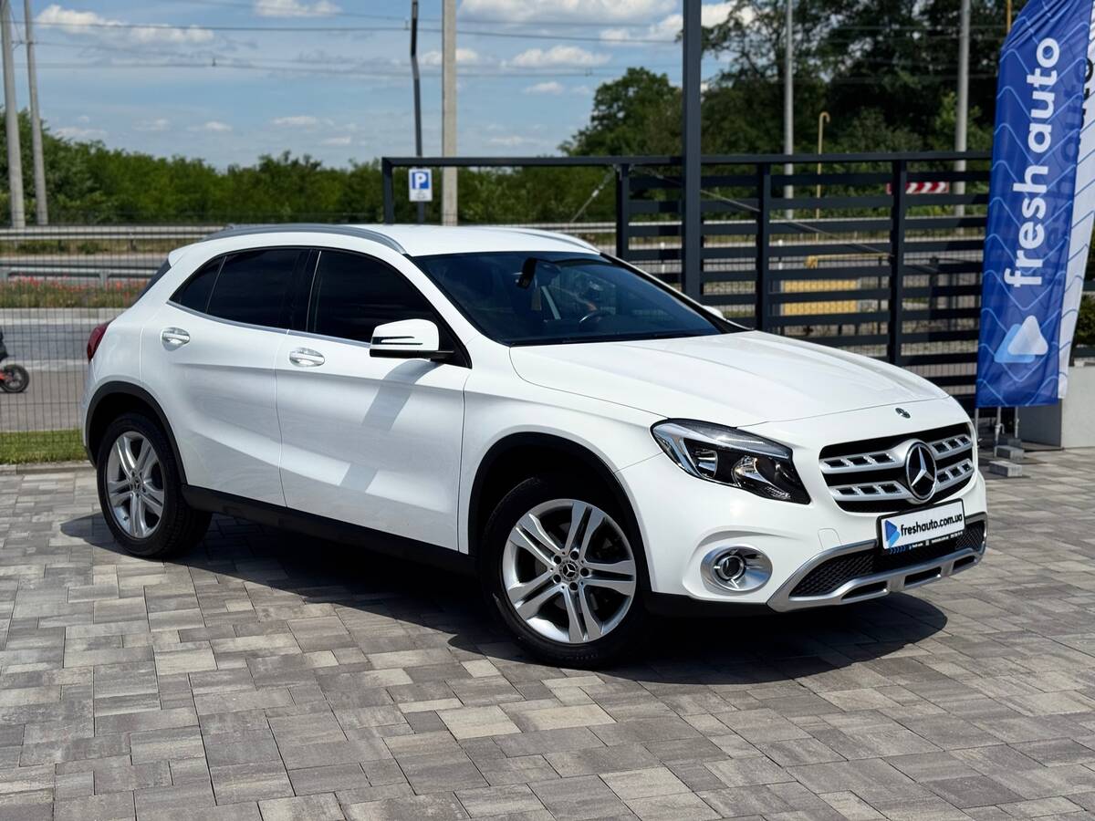 Mercedes-Benz GLA-Class 2017 - Transmission: Automatic 