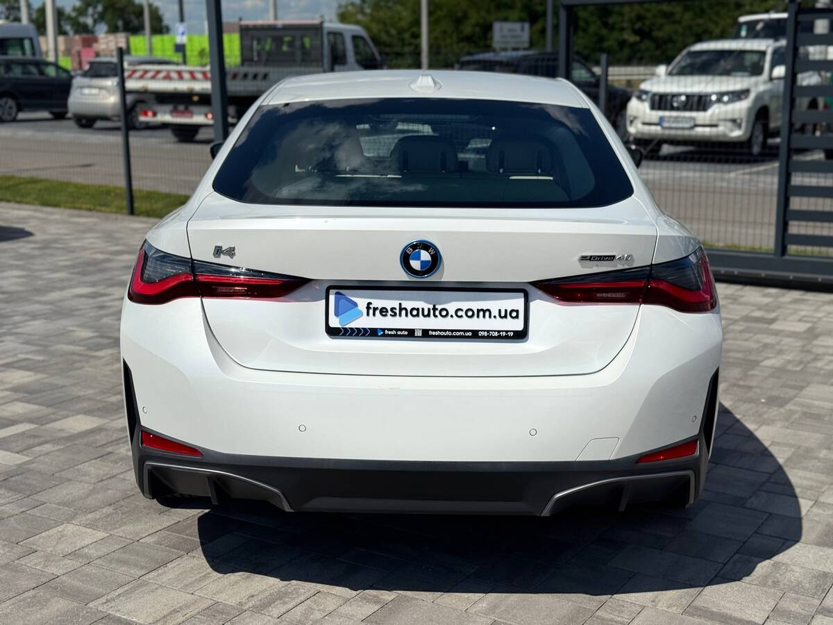 BMW i4 2022 - Power reserve: 550 km