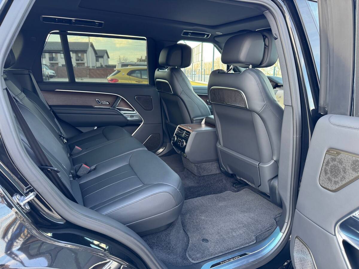 Land Rover Range Rover 2023 - фреш авто рівне