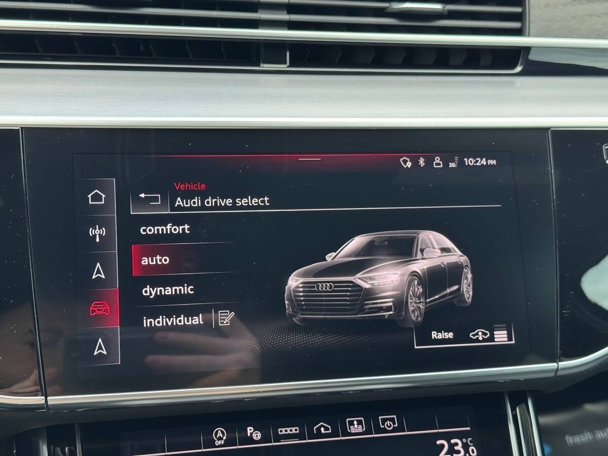 Audi A8 2024 - Об'єм двигуна: 3.0 л.