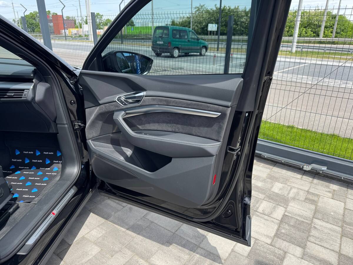 Audi e-tron 2021 - покупка авто