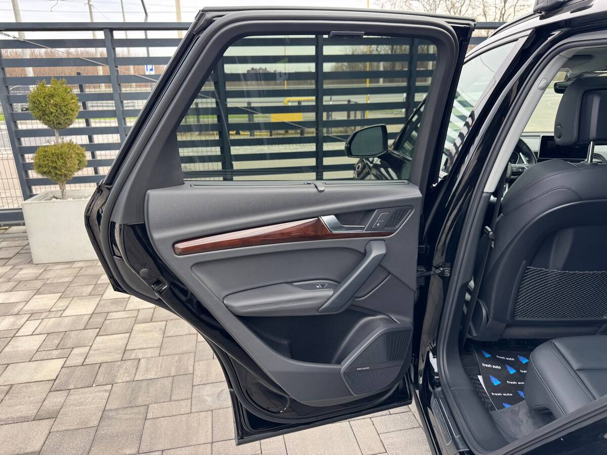 Audi Q5 2019 - Кількість місць: 5 