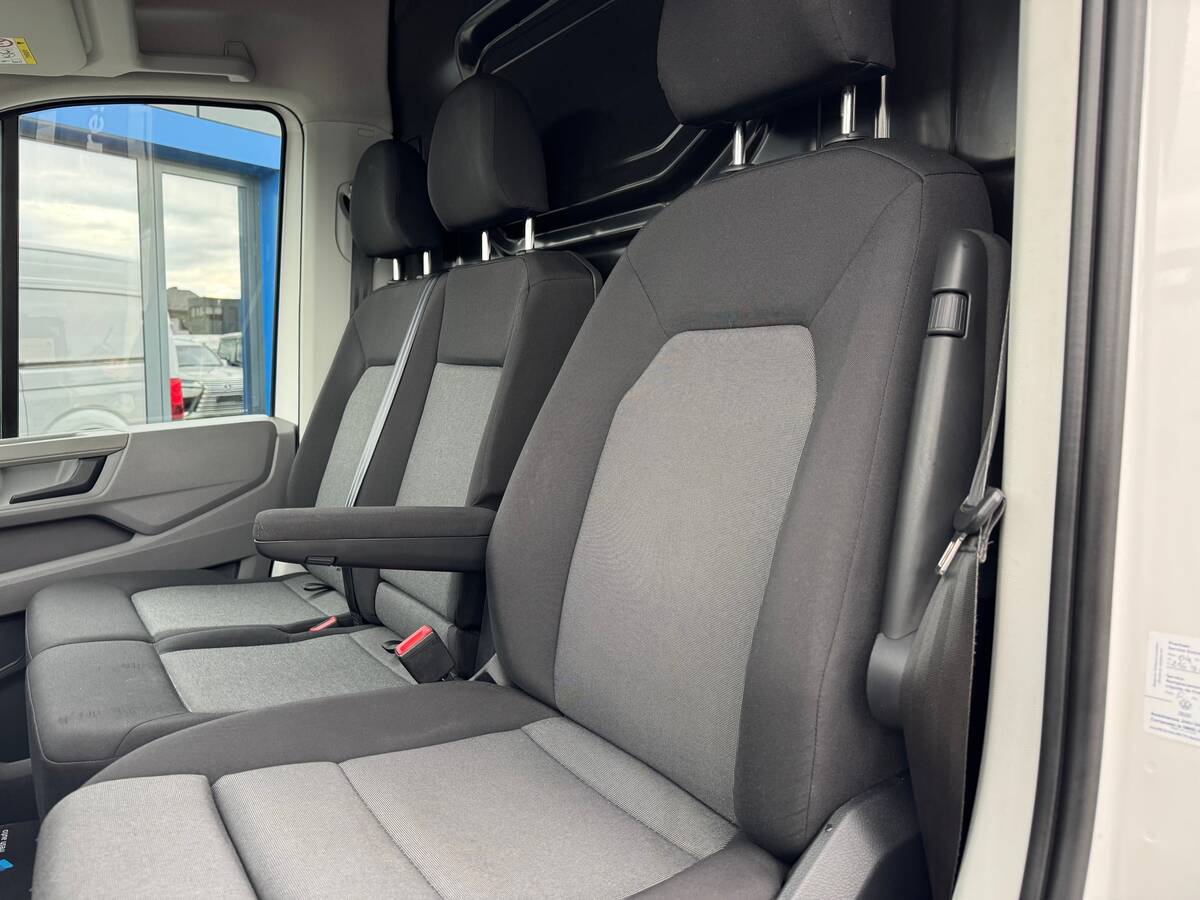 Volkswagen crafter 2022 - fresh avto