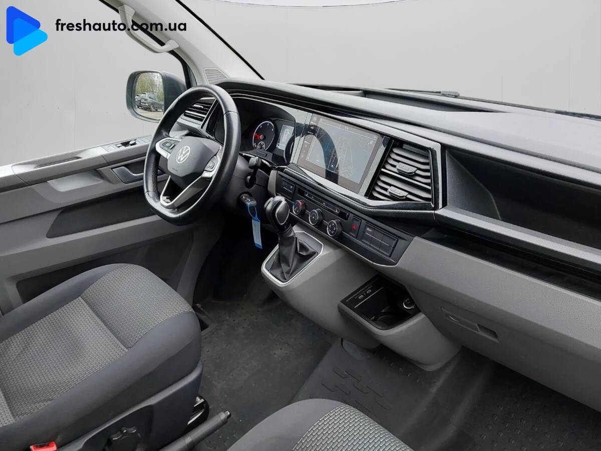 Volkswagen Transporter 2023 - Привід: Передній 