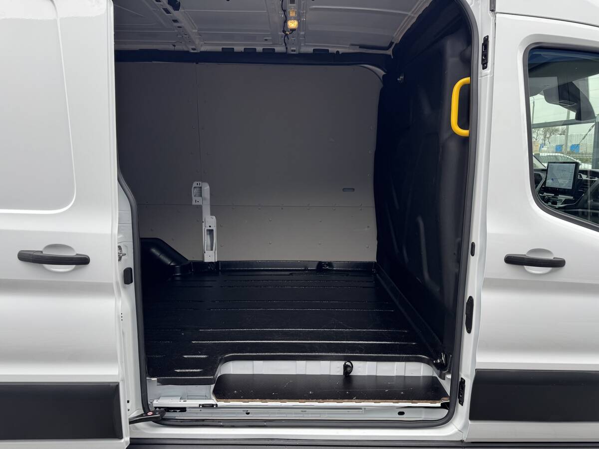 Ford E – Transit 2023 - Тип палива: Електро 