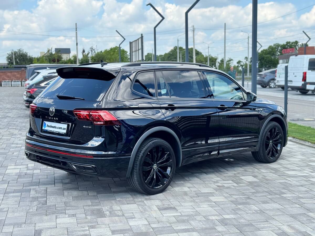 Volkswagen Tiguan Allspace 2022 (Фольксваген Тігуан Оллспейс) — фото 3 з 5