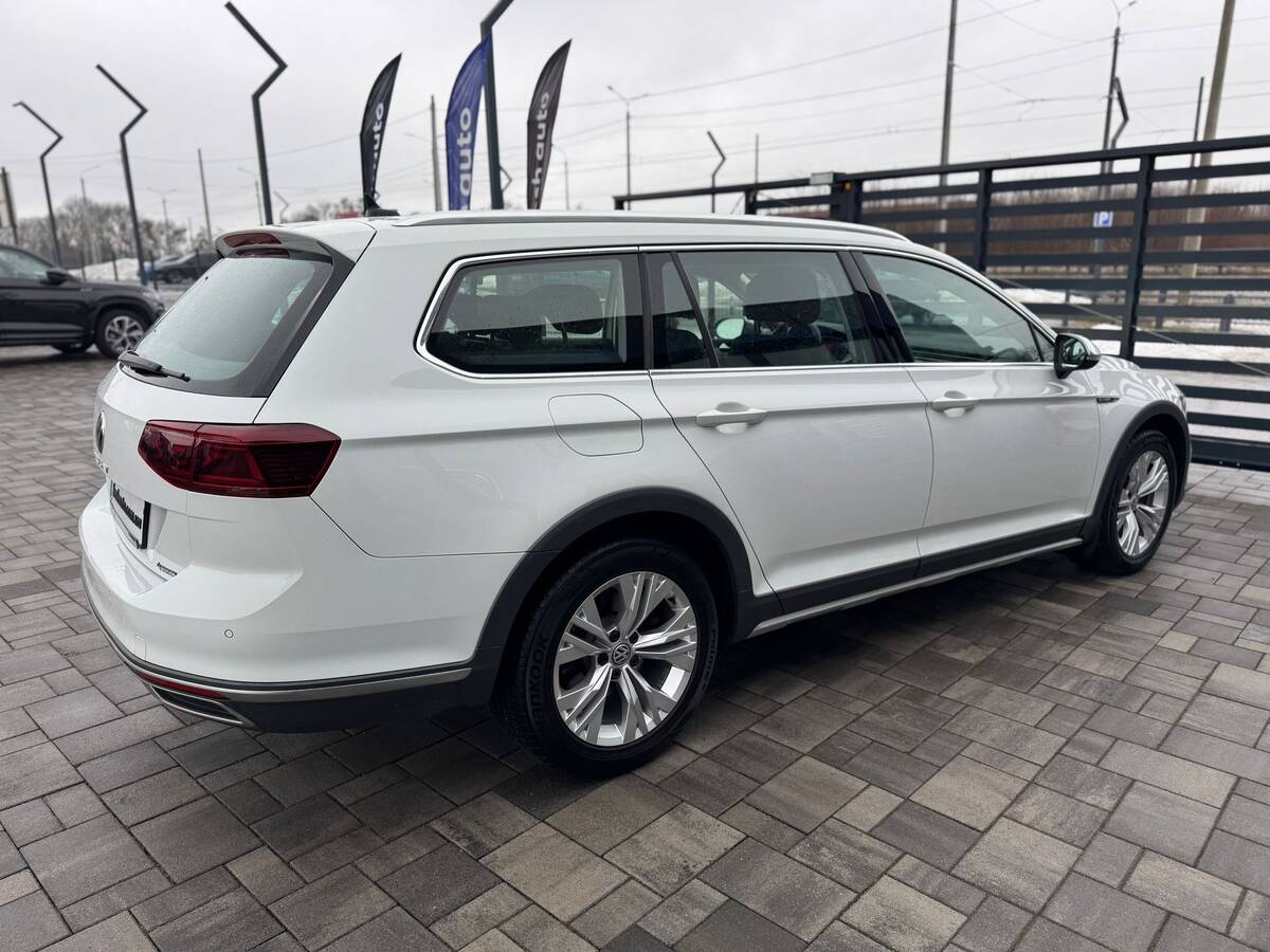 Volkswagen Passat Alltrack 2021 - Тип кузова: Універсал 