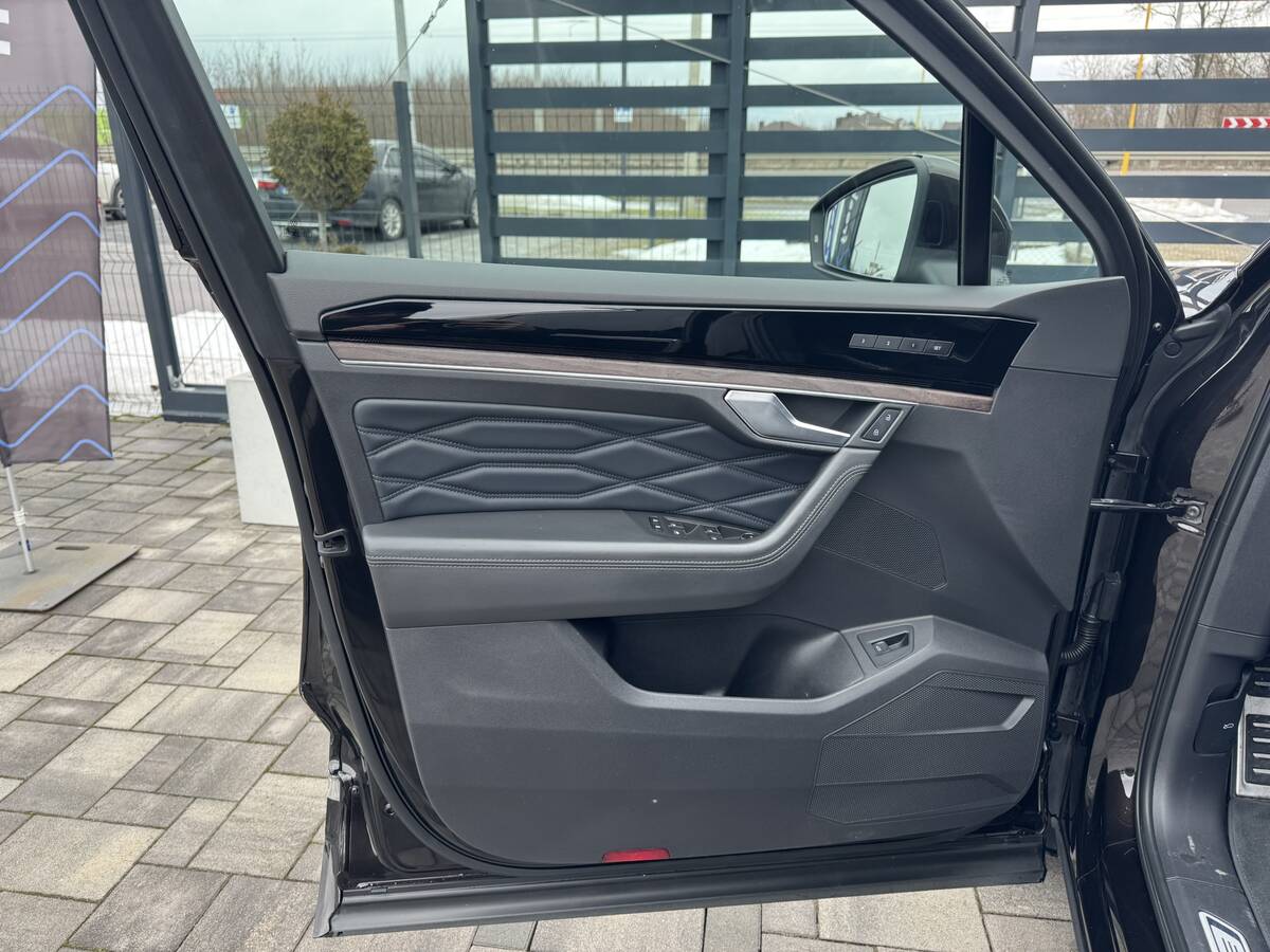 Volkswagen Touareg 2021 - фреш авто рівне